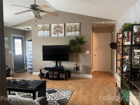219 Pine Meadows Cir, Hickory, NC 28601 photo 7