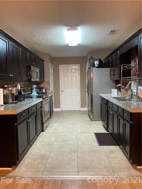 219 Pine Meadows Cir, Hickory, NC 28601 photo 8