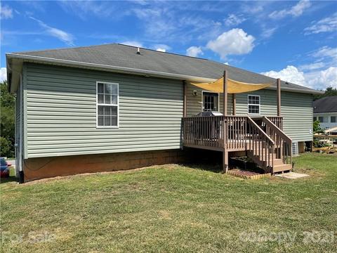 219 Pine Meadows Cir, Hickory, NC 28601 photo 4