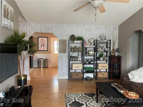 219 Pine Meadows Cir, Hickory, NC 28601 photo 6