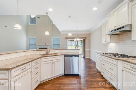 3064 Dindle Dr, Lancaster, SC 29720 photo 2