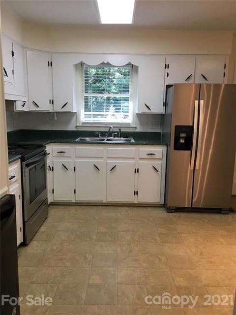 197 W High Acres Dr, Purlear, NC 28665 photo 15