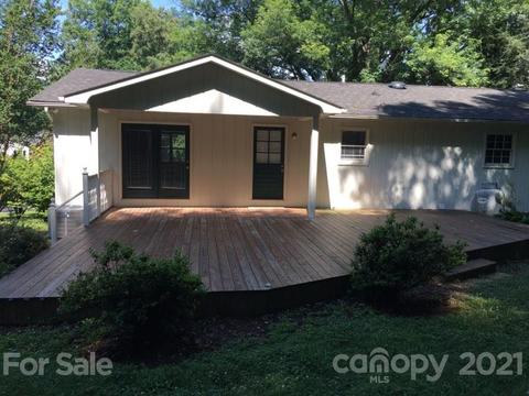 197 W High Acres Dr, Purlear, NC 28665 photo 6