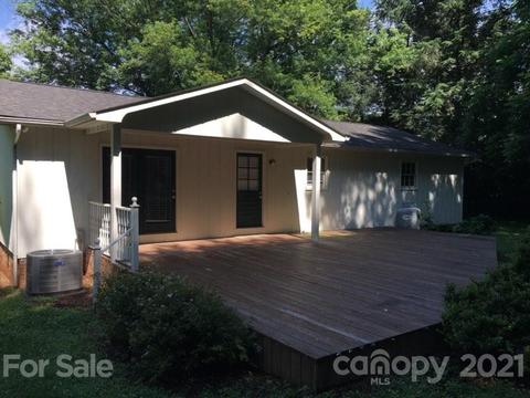 197 W High Acres Dr, Purlear, NC 28665 photo 5