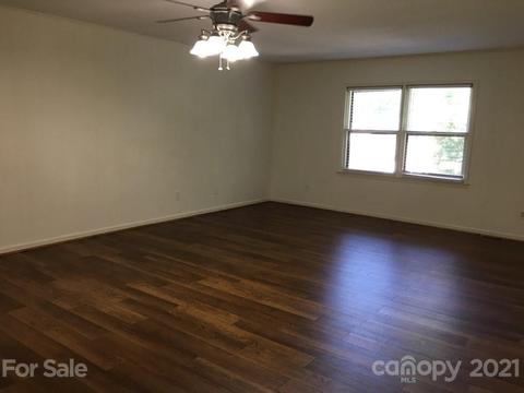 197 W High Acres Dr, Purlear, NC 28665 photo 21
