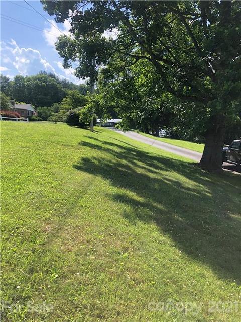 111 Dula Rd, Spruce Pine, NC 28777 photo 2
