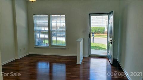 8022 Mariners Pointe Cir, Denver, NC 28037 photo 6