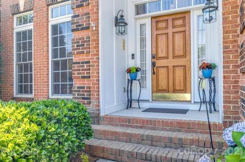 152 Melbourne Dr, Fort Mill, SC 29708 photo 2