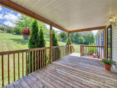 156 Over Hill Dr, Clyde, NC 28721 photo 13