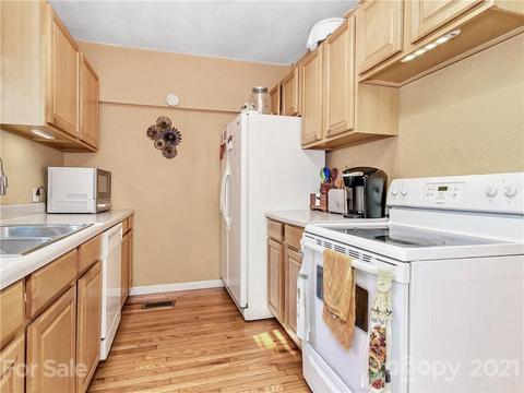 261 Phillips Ln, Spruce Pine, NC 28777 photo 19