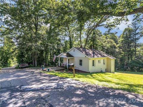 261 Phillips Ln, Spruce Pine, NC 28777 photo 3