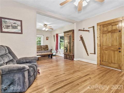 261 Phillips Ln, Spruce Pine, NC 28777 photo 11