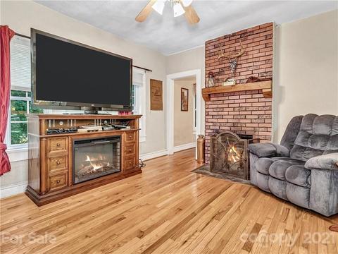261 Phillips Ln, Spruce Pine, NC 28777 photo 10