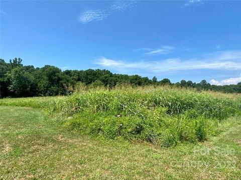 143 Stagecrest Dr, Harmony, NC 28634 photo 3