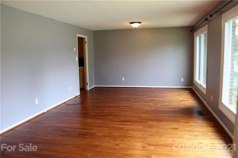 4043 Buff St, Hickory, NC 28602 photo 10