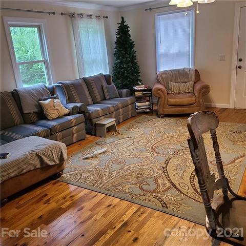 129 Hillside Hts, Brevard, NC 28712 photo 2