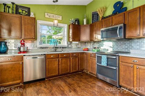 24 Cheyenne St, Clyde, NC 28721 photo 8