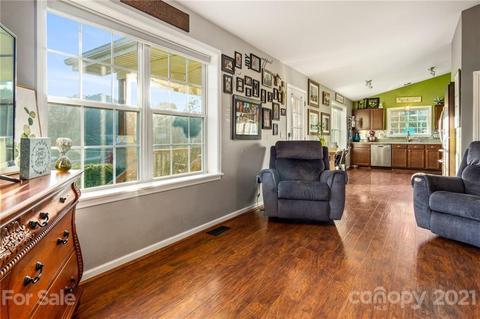 24 Cheyenne St, Clyde, NC 28721 photo 6