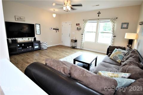7048 Sonja Dr, Clover, SC 29710 photo 9