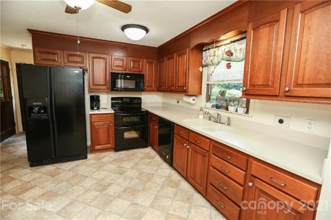 5154 Driftwood Dr, Davidson, NC 28036 photo 6