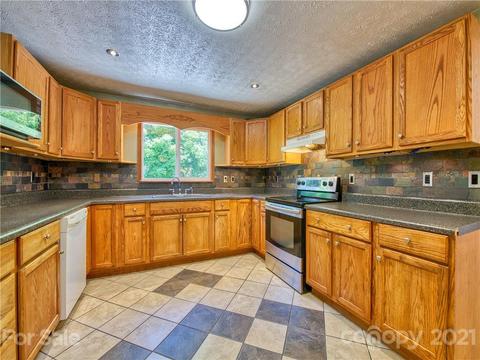 42 Wild Cherry Dr, Clyde, NC 28721 photo 11