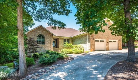 4232 Windsor Ct, Hickory, NC 28602 photo 1