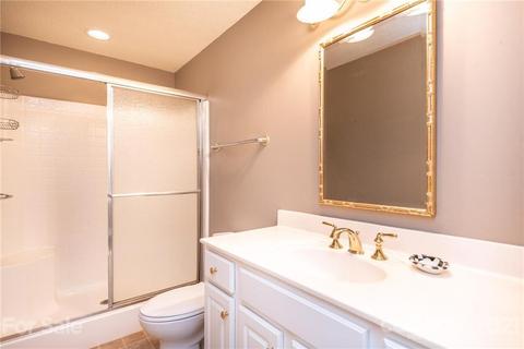 4232 Windsor Ct, Hickory, NC 28602 photo 39