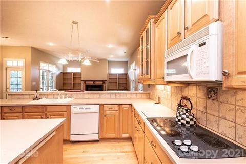4232 Windsor Ct, Hickory, NC 28602 photo 29