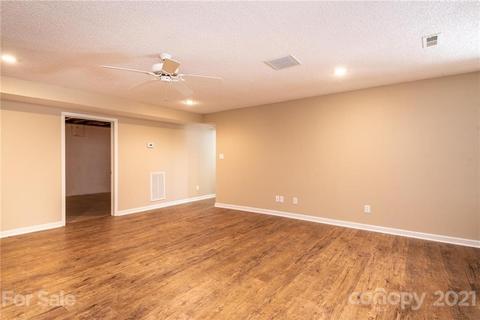 4232 Windsor Ct, Hickory, NC 28602 photo 41