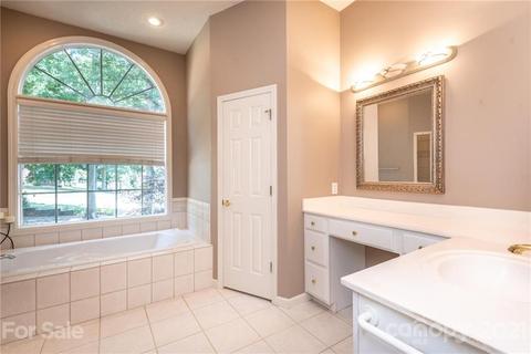 4232 Windsor Ct, Hickory, NC 28602 photo 36