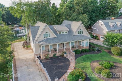 21524 Delftmere Dr, Cornelius, NC 28031 photo 2
