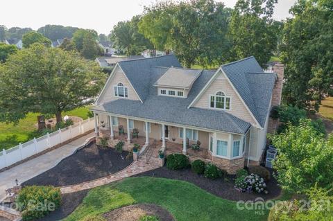 21524 Delftmere Dr, Cornelius, NC 28031 photo 3
