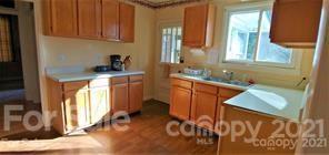 1294 Savannah Dr, Sylva, NC 28779 photo 9