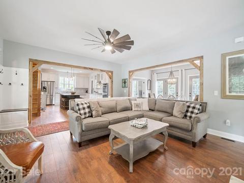 185 Hall Rd, Mount Ulla, NC 28125 photo 4