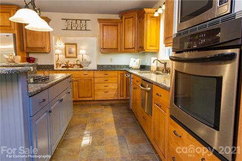 77 Workman Rd, Sylva, NC 28779 photo 8