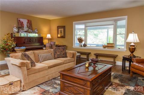 77 Workman Rd, Sylva, NC 28779 photo 3