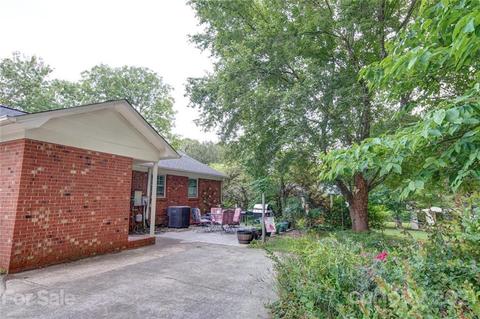809 E John St, Matthews, NC 28105 photo 42