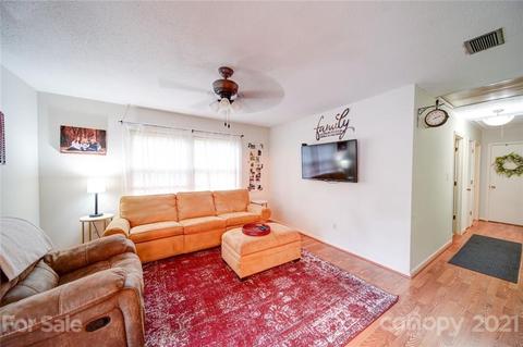 809 E John St, Matthews, NC 28105 photo 8