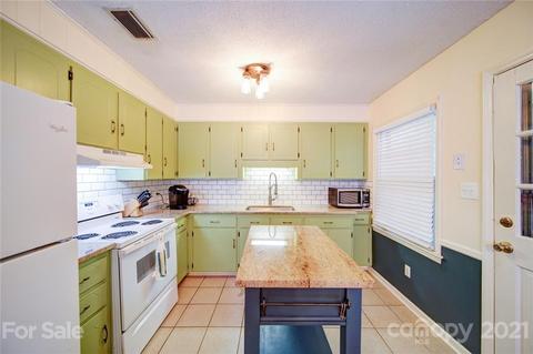 809 E John St, Matthews, NC 28105 photo 17