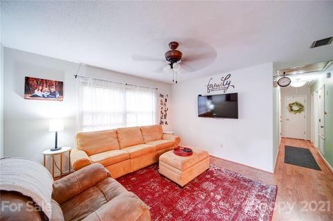 809 E John St, Matthews, NC 28105 photo 7