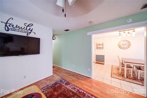 809 E John St, Matthews, NC 28105 photo 5
