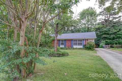 809 E John St, Matthews, NC 28105 photo 2
