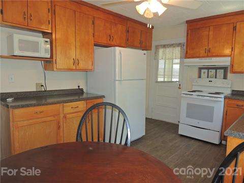 193 S Main St, Bostic, NC 28018 photo 8