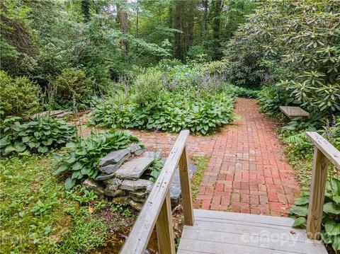 121 Pine Dr, Flat Rock, NC 28731 photo 9