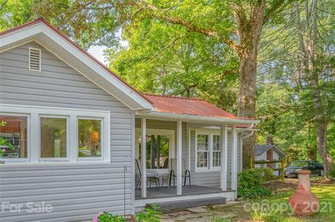 624 Maple St, Brevard, NC 28712 photo 3