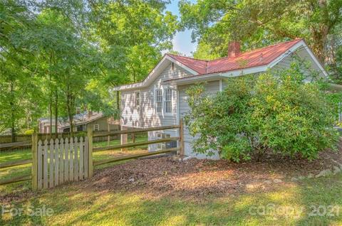 624 Maple St, Brevard, NC 28712 photo 4