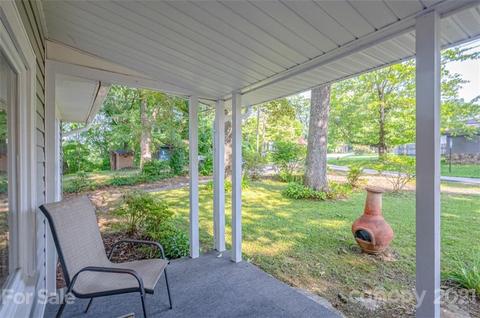 624 Maple St, Brevard, NC 28712 photo 5