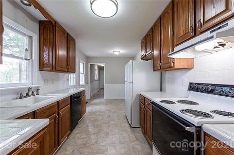 2300 Waverly Dr, Monroe, NC 28112 photo 6