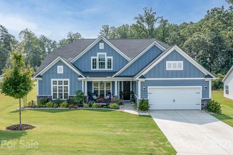 300 Broadleaf Dr, Denver, NC 28037 photo 1