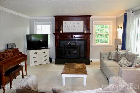 96 E View Dr, Flat Rock, NC 28731 photo 2